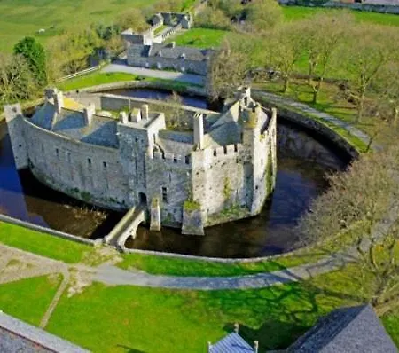 Villa Front De Pirou